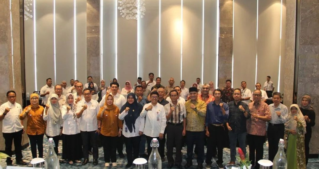 Ekspose Seminar Hasil Riset Tema Riset Valuasi Ekonomi Lingkungan Dampak Banjir di Daerah Aliran Sungai Mahakam