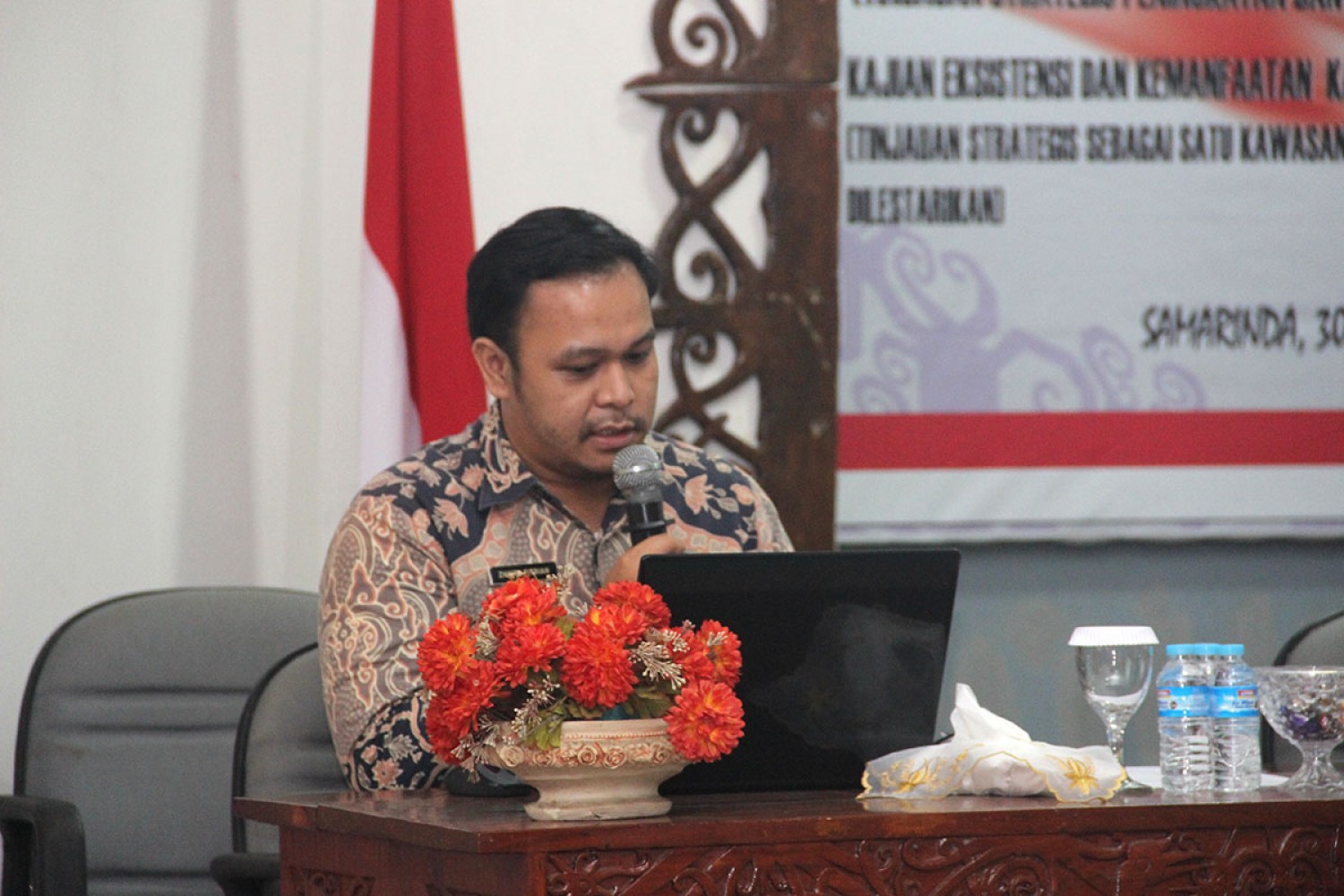 DISEMINASI HASIL PENELITIAN- KAJIAN EKSISTENSI DAN KEMANFAATAN KAWASAN HUTAN MANGROVE CENTER KARIANGAU 